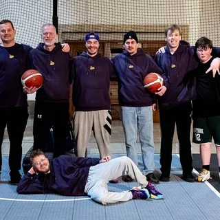 Das Team von Social BallerZ erhält die Ernst Alexander Auszeichnung.